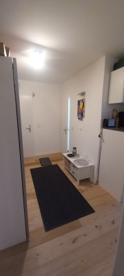 Kl. neu renovierte, möblierte WG fast im Innenstadt