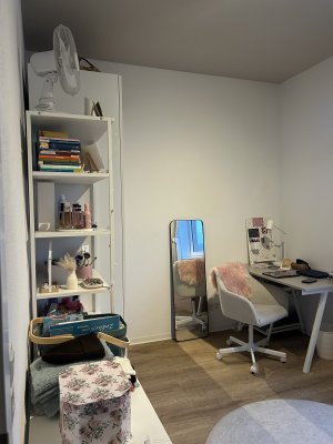 helles, gemütliches Zimmer