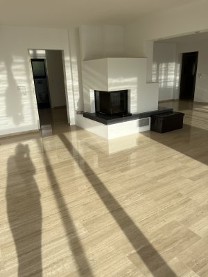 Luxuriöse 5 Zimmer-EG-Wohnung, inkl. EBK, mit Balkon, Terrasse, Garten, Kamin, Stellplatz