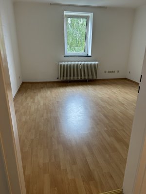 Renovierte 2 Zimmer Wohnung