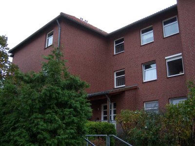 ***Gemütliche 2- Zimmerwohnung sucht zwei Personen ab 60 Jahre mit Wohnberechtigungsschein***