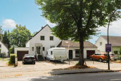 Für Macher: Charmantes Haus mit großem Garten in ruhiger Vorstadtlage