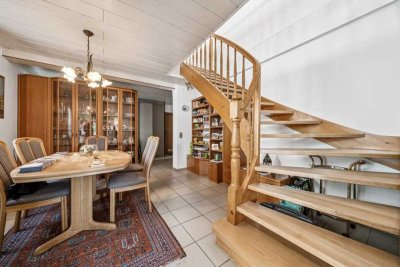 Zentrales Wohn- und Geschäftshaus in Mainburg - Ideal für Familien und Investoren !