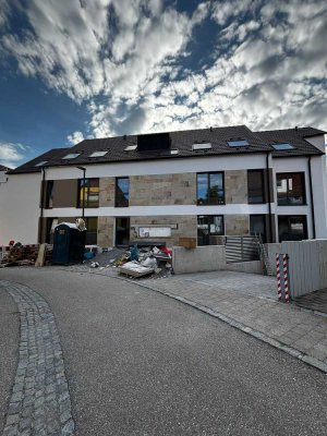 Erstbezug: 2,5-Zimmer-Wohnung mit Sonnenterrasse, Garten und Einbauküche in Brackenheim