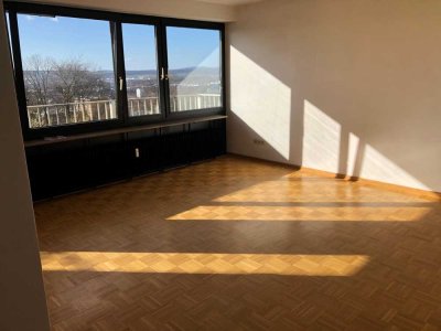 4,5-Raum-Wohnung mit gehobener Innenausstattung mit Loggia in Göttingen