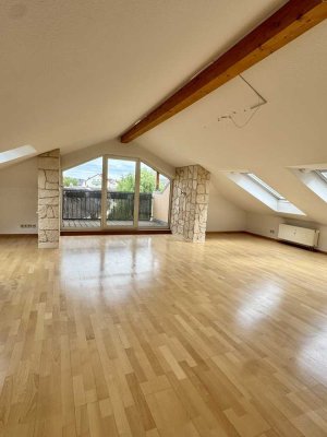 Dachgeschosswohnung mit Balkon und Einliegerwohnung in Schwetzingen zu verkaufen