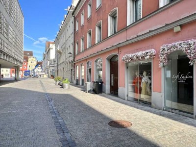 Charmant & Großzügig!
 2-Zimmer Wohnung im Herzen der Altstadt!