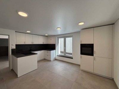 Hochwertige 2,5 Zimmer Wohnung mit Terrasse in Straßberg