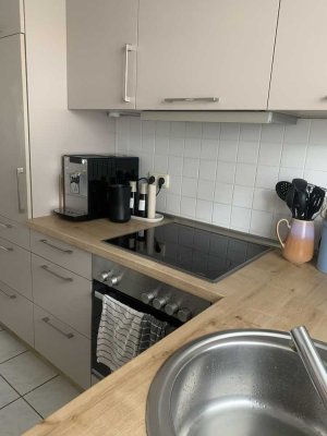Gemütliche, helle 1-Zimmerwohnung mit Sonnenbalkon in Aschaffenburg Damm