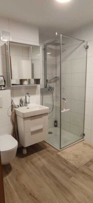 Charmante Wohnung in Top Lage - Einbauküche - Balkon - Tiefgarage