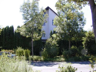 Geräumiges, saniertes 5,5 Zimmer Haus in Karlsfeld