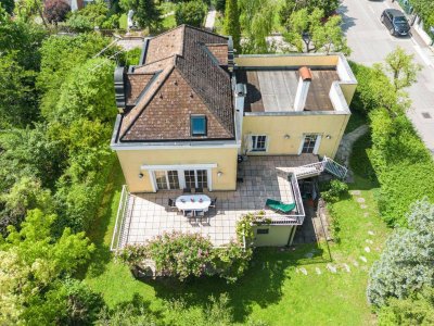 Exklusive Ruhelage mit viel Potenzial zur Adaptierung: 6 Zimmer, Garten &amp; Terrassen!