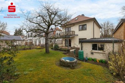Großzügiges Einfamilienhaus in zweiter Reihe zum Wald vom Landschaftsschutzgebiet