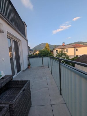 Möblierte Wohnung mit Balkon &amp; Bergblick – Zwischenmiete 12.09.–15.12.