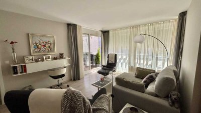 Freundliche 2,5 Zi. Wohnung in TOP-Lage mit Südbalkon, EBK, TG - keine Provision