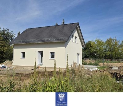 Perfektes Einfamilienhaus mit moderner EBK und großer Wohlfühlterrasse!