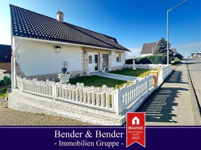 Geräumiges Ein-/Mehrgenerationenhaus  mit Garage in Randlage von Malberg!
