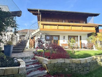 Exklusive Maisonette mit Holzdesign, Balkon und direktem Gartenzugang