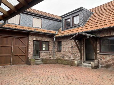 Hofanlage, 3 Wohneinheiten, große Scheune, Pferdeboxen