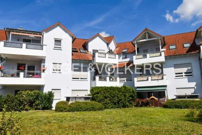 Charmante Dachgeschosswohnung mit Südbalkon