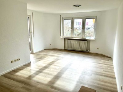 2-Zimmer-Wohnung mit Einbauküche und Balkon