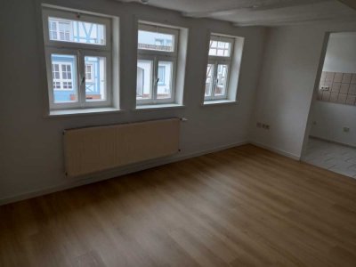 Ansprechende und vollständig renovierte 2-Raum-Wohnung in Schlitz