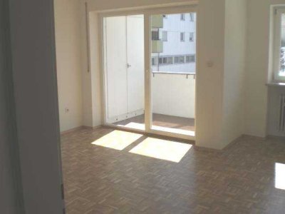 Gemütliche 2-Zimmer-Wohnung im 3. OG mit Balkon