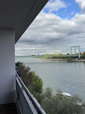 Exklusives Wohnen in Bestlage – Modernisierte Wohnung mit Rheinblick