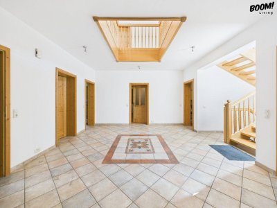 Exklusives Einfamilienhaus mit 8 Zimmern, sonniger Terrasse und weitläufigem Grundstück