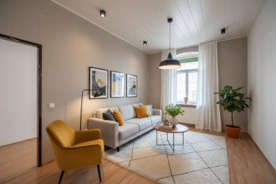 ++NEU++ Sanierungsbedürftige 2-Zimmer Altbau-Wohnung