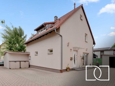 Zentrale Lage! Gepflegtes Einfamilienhaus in S-Bahn-Nähe mit Südterrasse & Keller