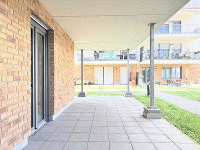 Moderne Ergeschosswohnung mit weitläufiger Terrasse und Markenküche