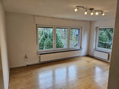 Modernisierte Wohnung mit vier Zimmern sowie Balkon und Einbauküche in Beckum