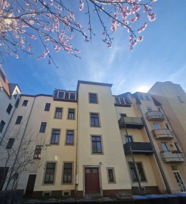 Gepflegte & großzügige 3-Zimmer-Wohnung mit Wohnküche und 2 Bädern in Dresden!