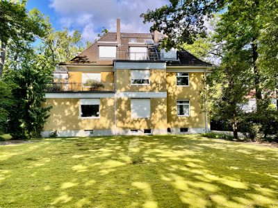 Wohnen im Grünen | Stilvolle Dachgeschosswohnung mit 2 Terrassen im Philosophenviertel