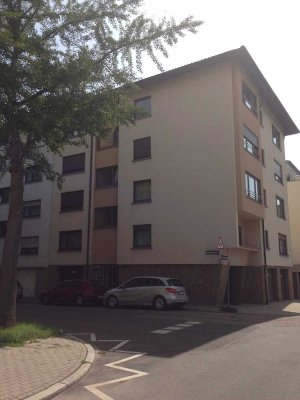 Helle 2-Zimmer Wohnung im 4. OG mit Balkon in Pforzheim Nordstadt