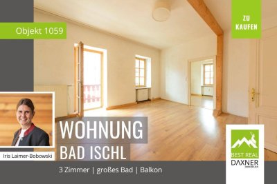 Große Eigentumswohnung im Altbauflair