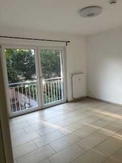 Schöne möblierte neuwertige  1 Zimmer-Whg  in zentraler Kalklage/Arkadennähe