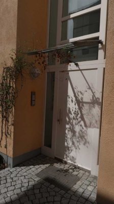Freundliche und gepflegte 2-Zimmer-Erdgeschosswohnung mit geh. Innenausstattung mit EBK