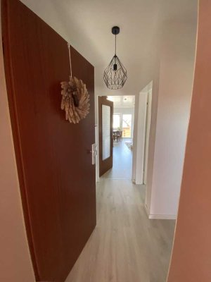 helle 1-Zimmer-Wohnung , EBK u. Süd-Balkon in Pfungstadt