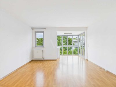 Helle 2-Zimmer-Wohnung mit Balkon und Wintergarten im 2. OG          G in Ingolstadt-Friedrichshofen