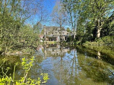 Außergewöhnliche Immobilie mit Pool und großem Parkgrundstück
