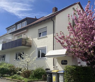 Helle 2-Zimmer-DG Wohnung plus Wohnküche EBK und Balkonterrasse in Mannheim Wallstadt