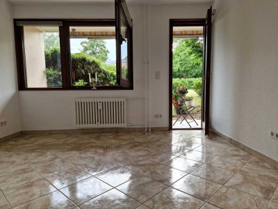Wunderschöne, moderne 2-Zimmer-Wohnung mit Terrasse & Gartenmitbenutzung in Schwalbach am Taunus