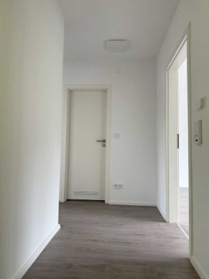*Gelegenheit*: Vollständig und aufwendig sanierte 2-Zimmer-Whg im Herzen von Durlach mit Balkon
