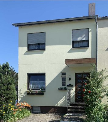 Vielseitiges Reihenendhaus mit Garten in Ludwigshafen-Oggersheim