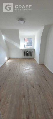 Renovierte 2-Zimmer Dachgeschosswohnung in Bremerhaven!
