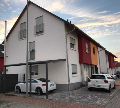 Doppelhaushälfte Niedrigenergiehaus 28,7kWh in zentraler Lage von Limburgerhof