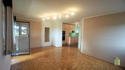 Bezaubernde 3 Zimmerwohnung mit Balkon, Garten und 2 Parkplätzen
