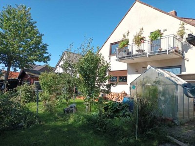 Geräumiges 8-Zimmer Haus in Mandelbachtal mit Garage, Garten und Balkon